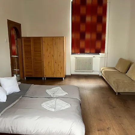 Wiener Garden Apartment *