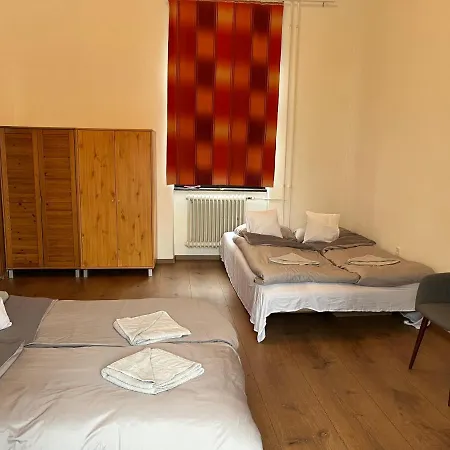 Apartment Wiener Garden Gyor